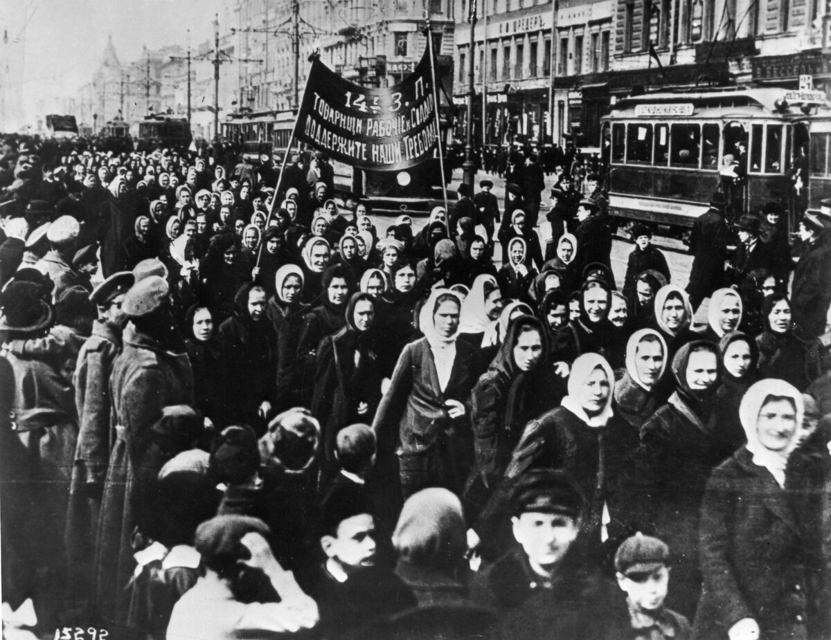 Женские выступления в Петрограде, 1917 год