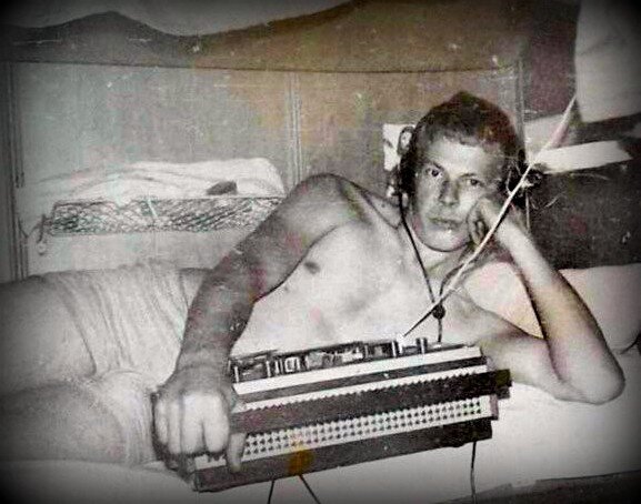 В часы отдыха. Каюта РТМа