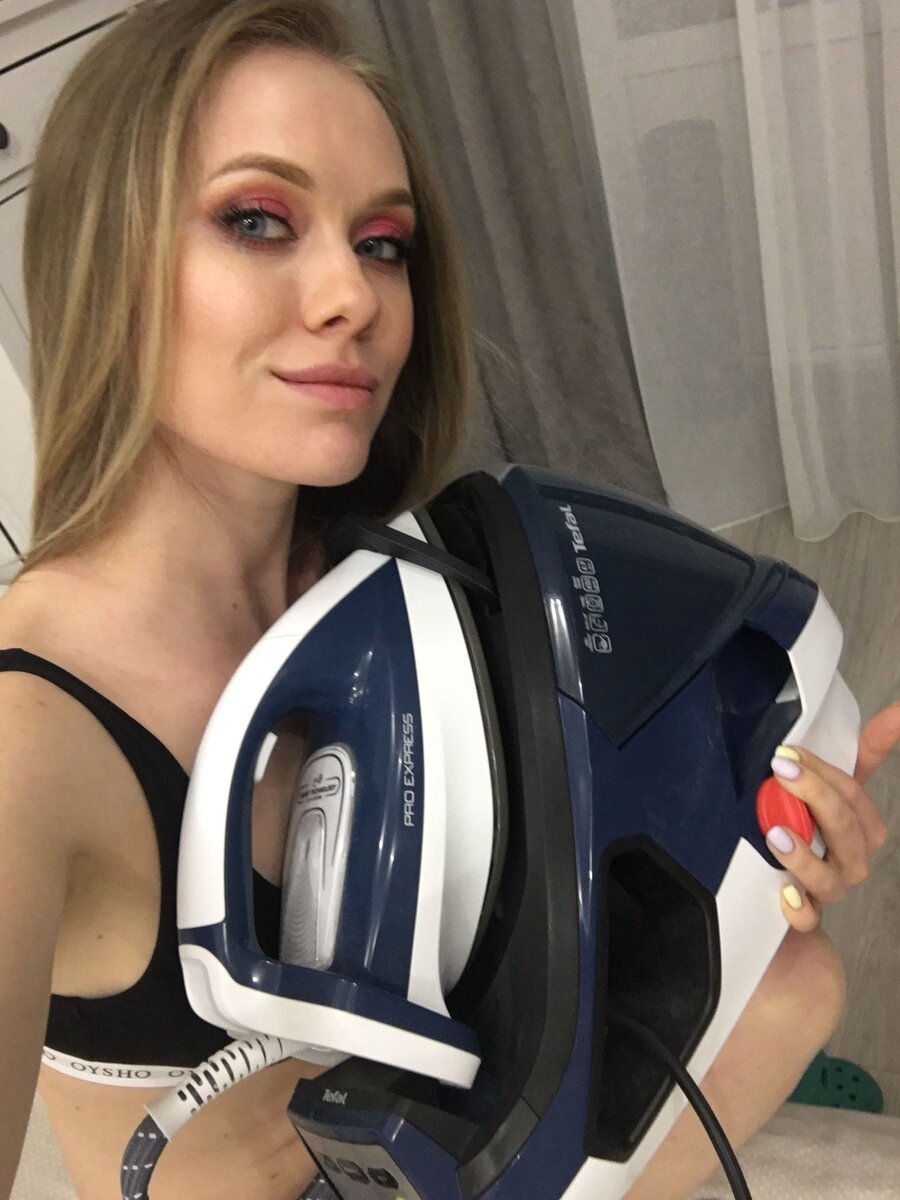 Паровой утюг. Не знаю что сказать, просто классный.