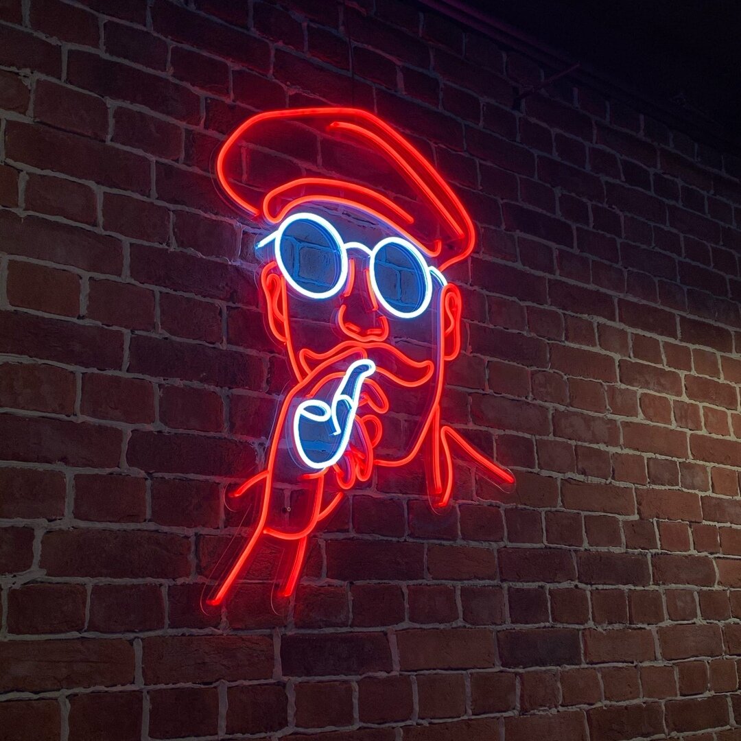 Путешествие – это замечательное занятие. Вы можете путешествовать по своей стране или заграницу, в любом случае вы получите массу впечатлений. Это не только весело, но еще и полезно. Лично я предпочитаю путешествовать заграницу, потому что я люблю встречать людей из других стран, изучать их культуру.