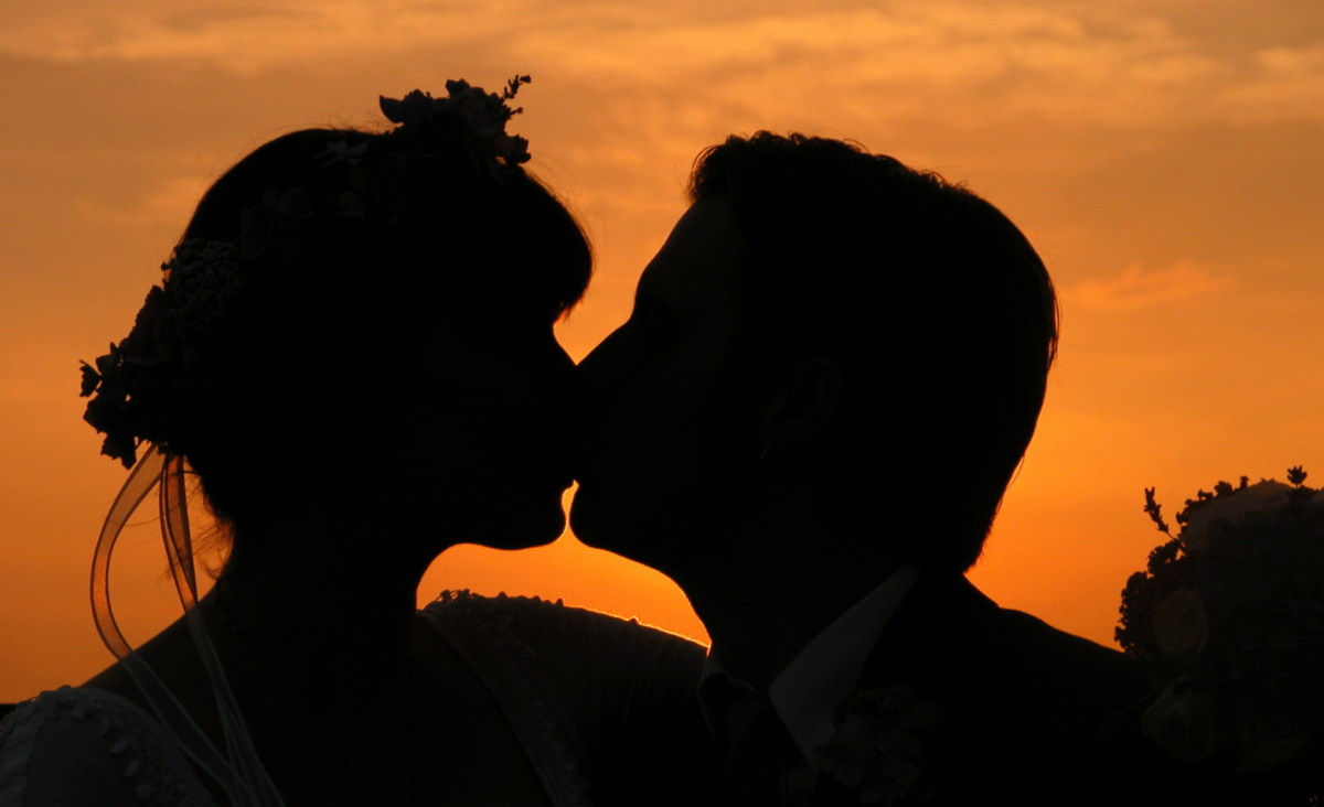 Вы целуетесь? Тогда они идут к вам!