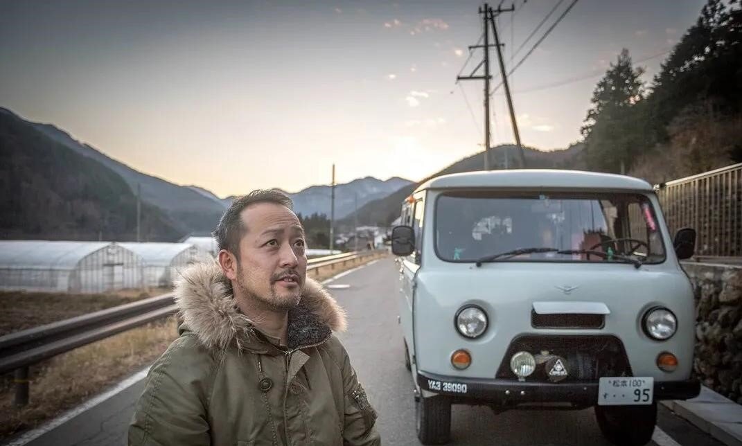 Люй Ван теперь местная знаменитость.