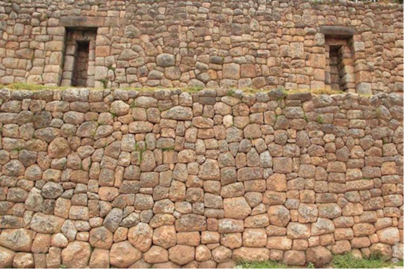 Саксайуаман - древняя крепость инков в Перу. Источник http://paikea.ru/peru-cusco-sacsaywaman/
