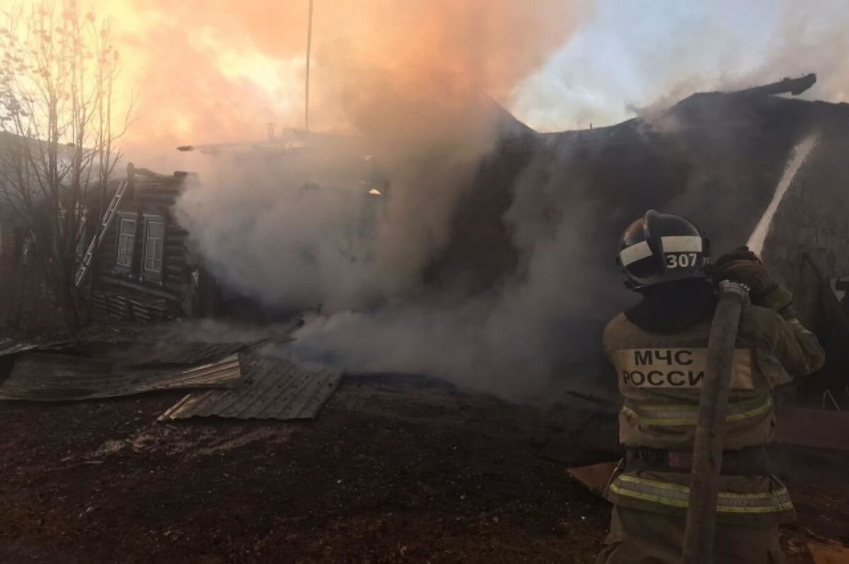    3-летний ребенок погиб при пожаре в поселке под Нижним Тагилом