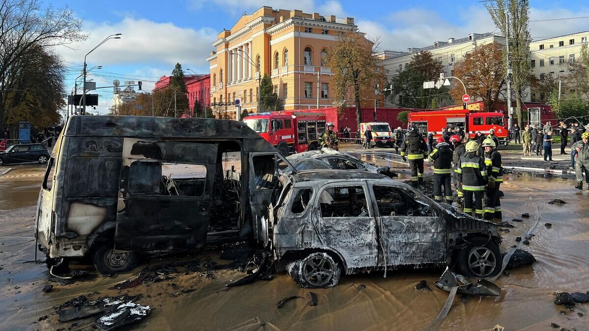    Ситуация на месте взрывов в Киеве, Украина© AP Photo / Adam Schreck