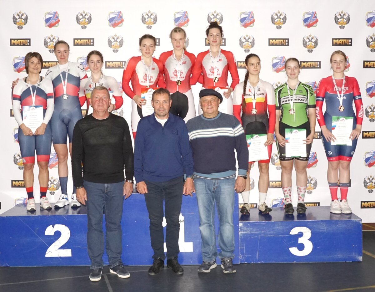 Женский подиум после командного спринта  📷
