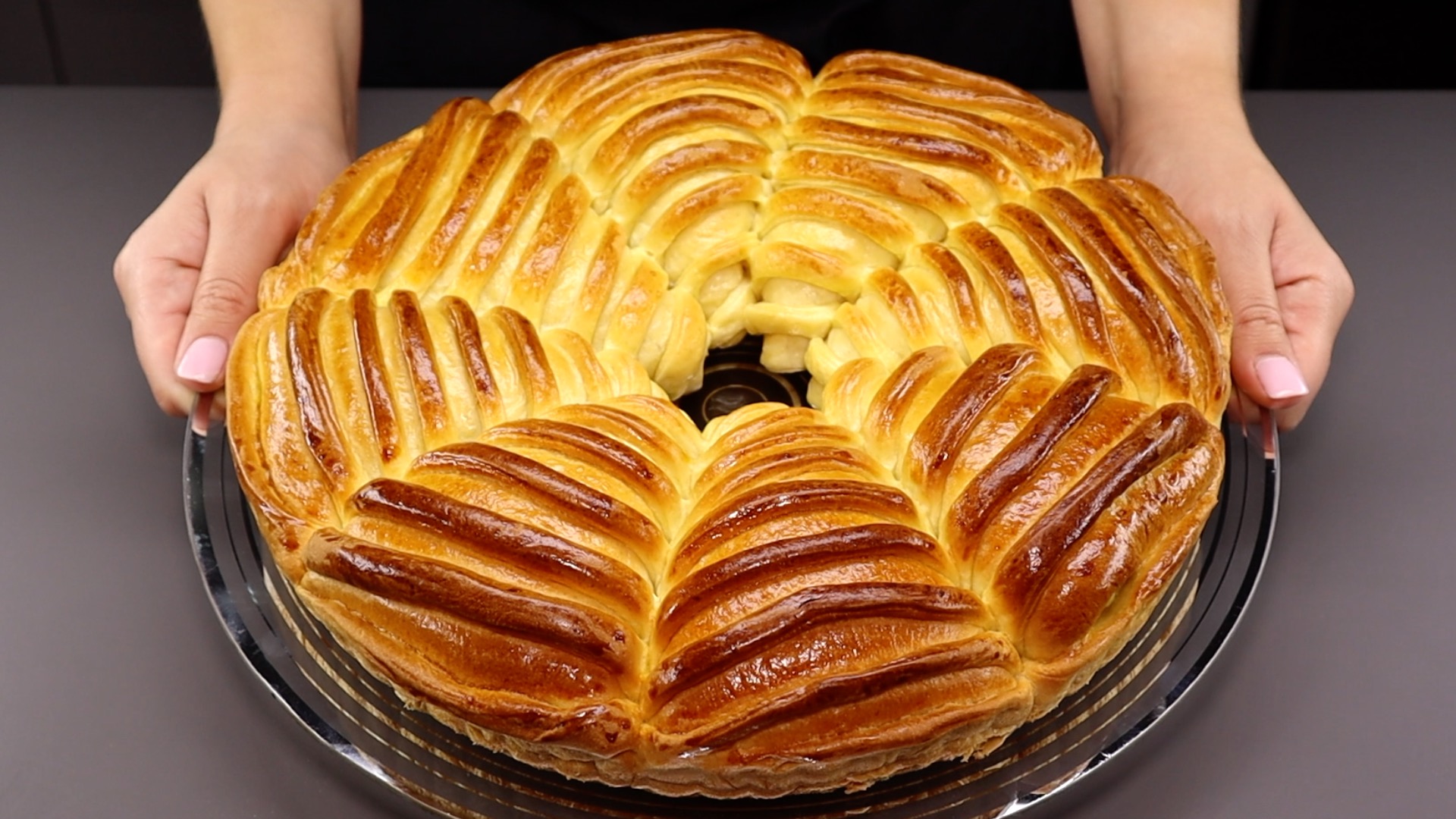 Готовлю отрывной пирог с яблоками и изюмом. Ароматным, красивым, с нежной  начинкой