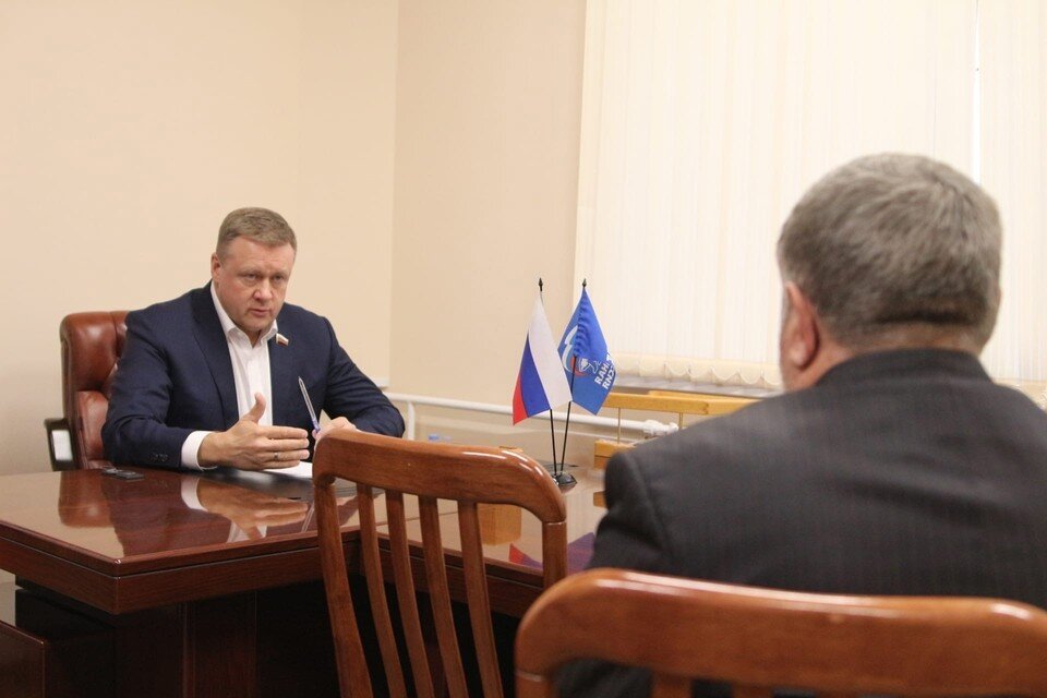     Сенатор Любимов пообещал помочь семье пропавшего бойца из Рязанской области.