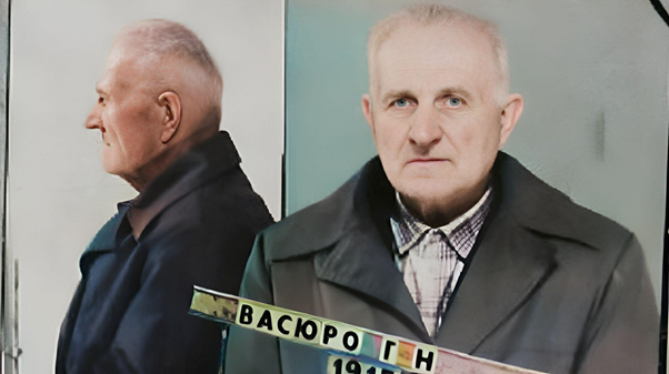 22 марта 1943 года 118 карательный батальон СС, начальником штаба которого был Григорий Васюра, сжег дотла деревню Хатынь с ее жителями. Выжил один взрослый Иосиф Каминский и пятеро детей. 