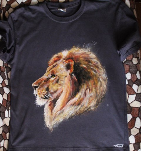 Вот уже 9 год я занимаюсь росписью по ткани!  Продавала я свою работу за 400р ! Это было фиаско. Некоторые заказчики были удивлены столь недорогой цене... А я продолжала не ценить себя.