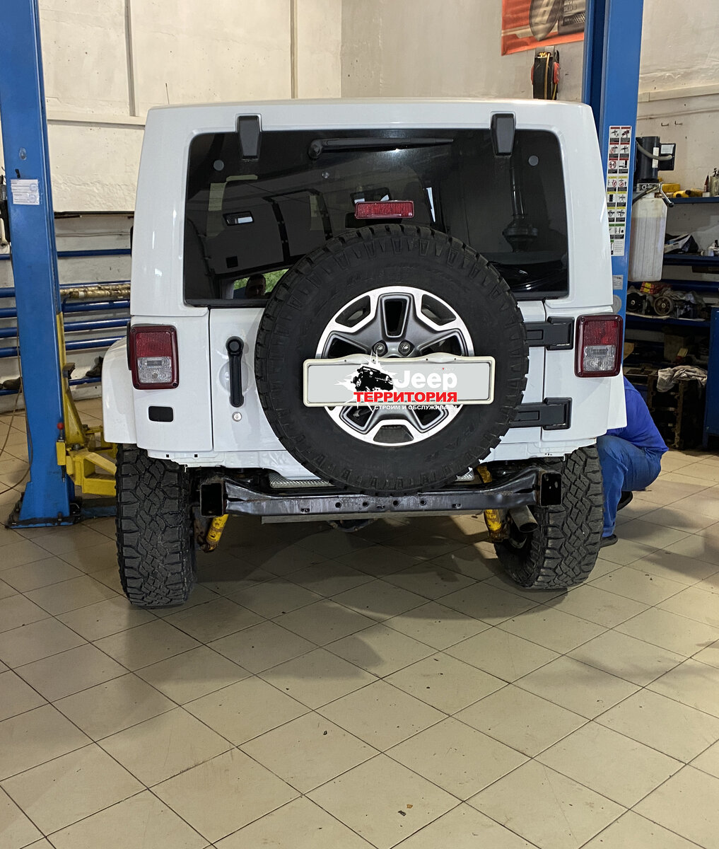 Сняли задний бампер для порошкового окраса 