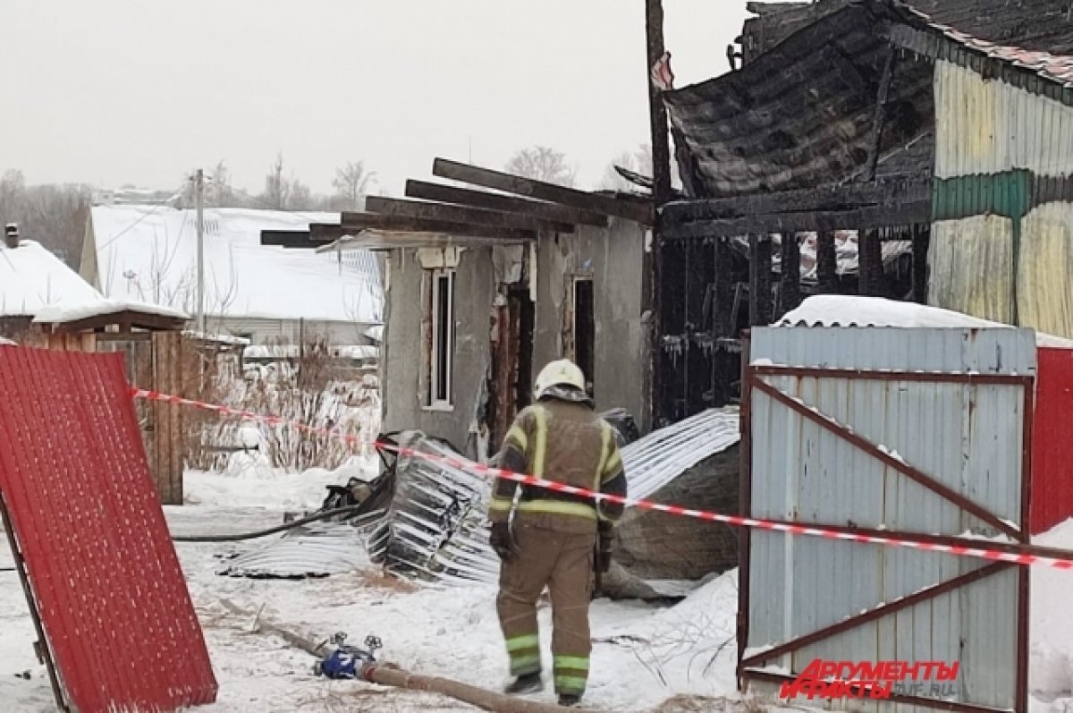    Пожарный рассказал о сложностях при тушении приюта в Кемерове