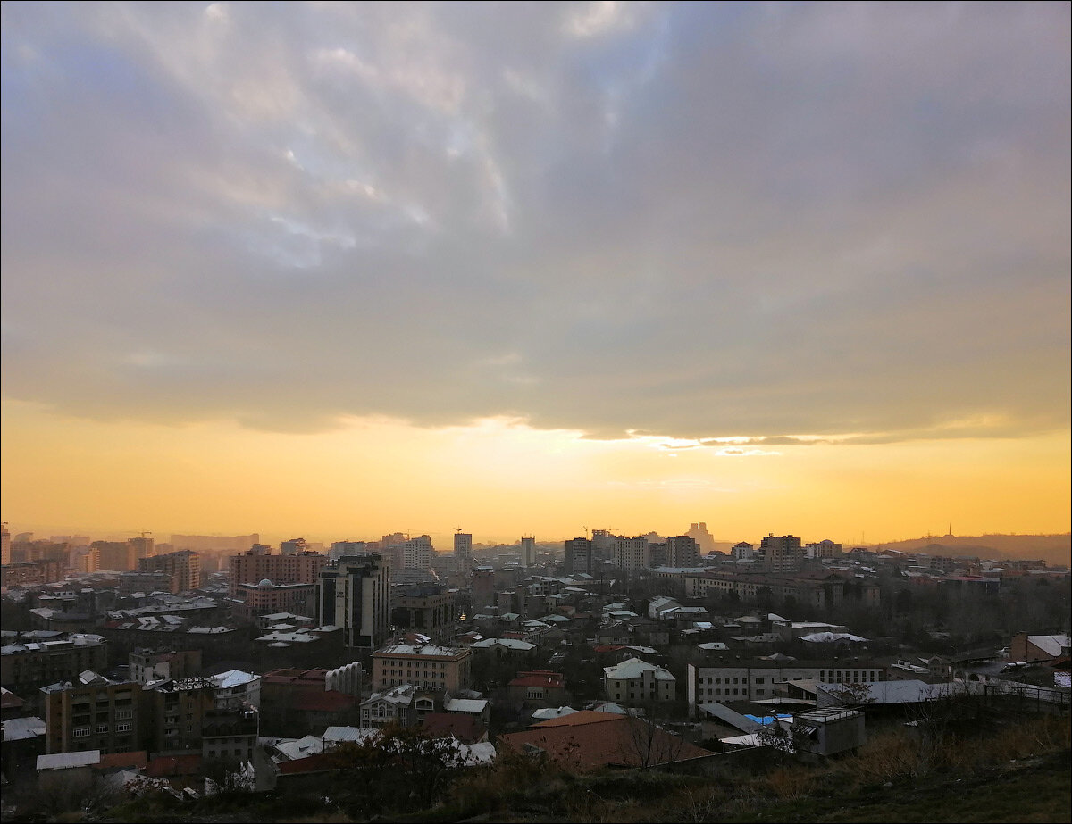 Вечер в новогоднем Ереване | По тропинкам наших странствий | Дзен