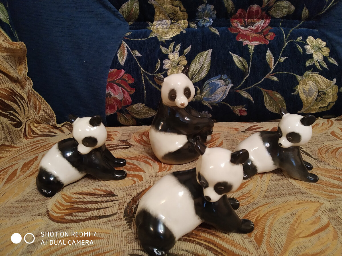 Панда большая и малые