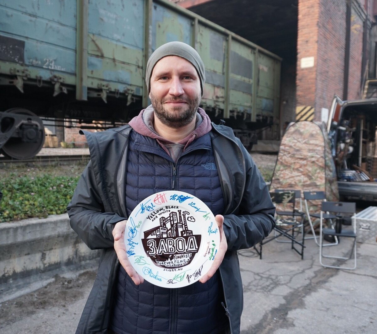 Фотография со съемок фильма «Завод»