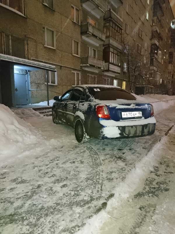 Дорогая, я дома. Извини, что прямо в квартиру не заехал.