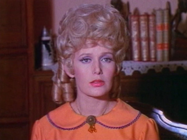 Ирма Лосано в фильме "Есения"