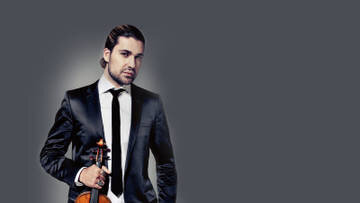 Оригинал фото, использованного в данной статье, взят здесь: http://magazin.echoklassik.de/2014/kuenstler/david-garrett/