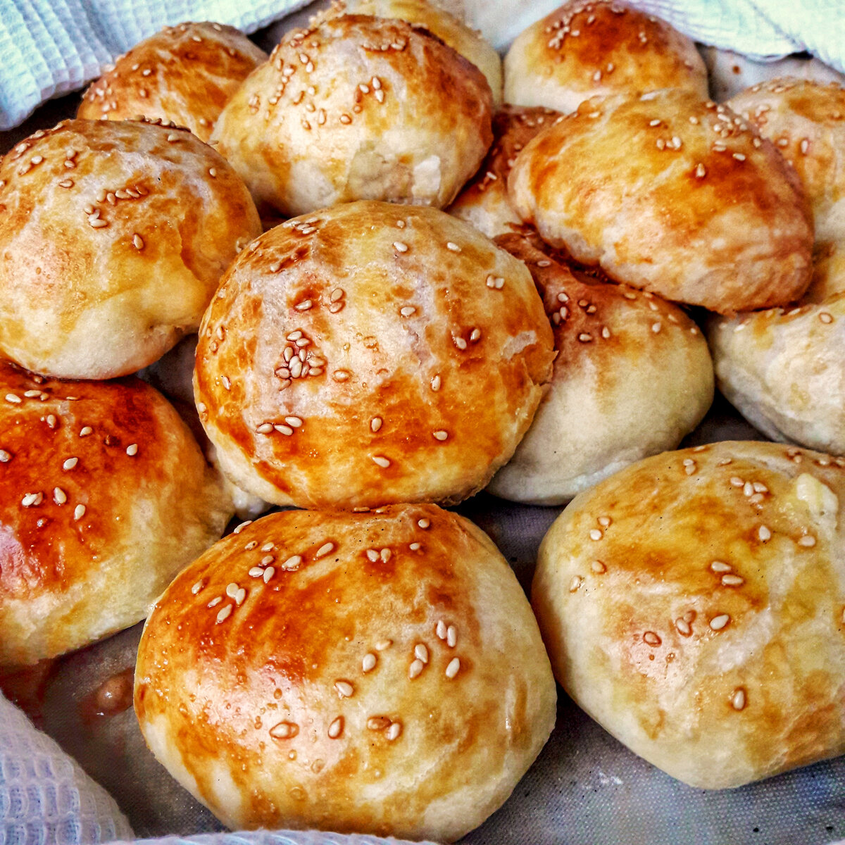 Пирожки "Жульен" из слоеного теста 