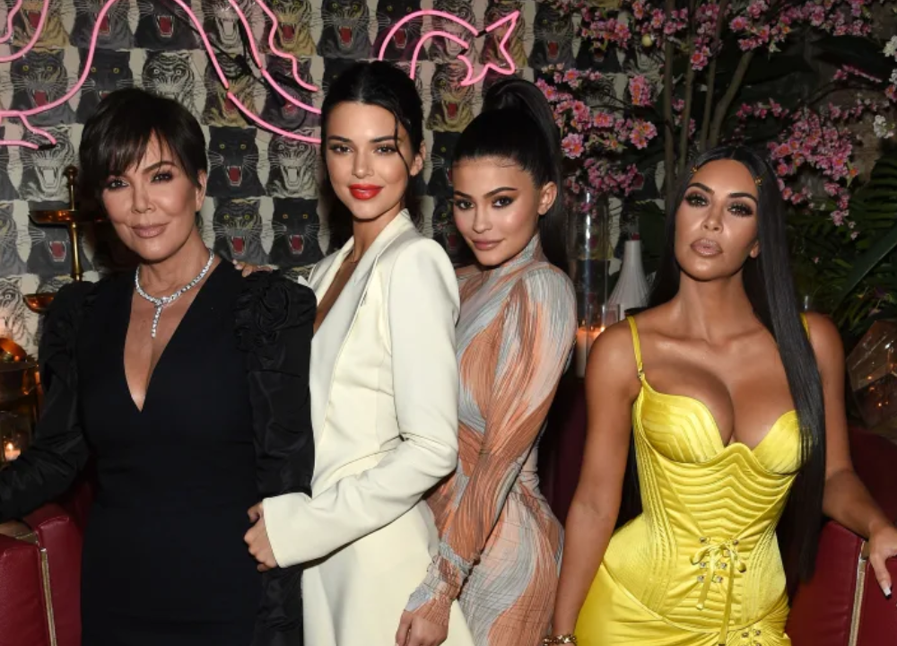 Семья Кайли: мама, сестры Хлои и Ким 