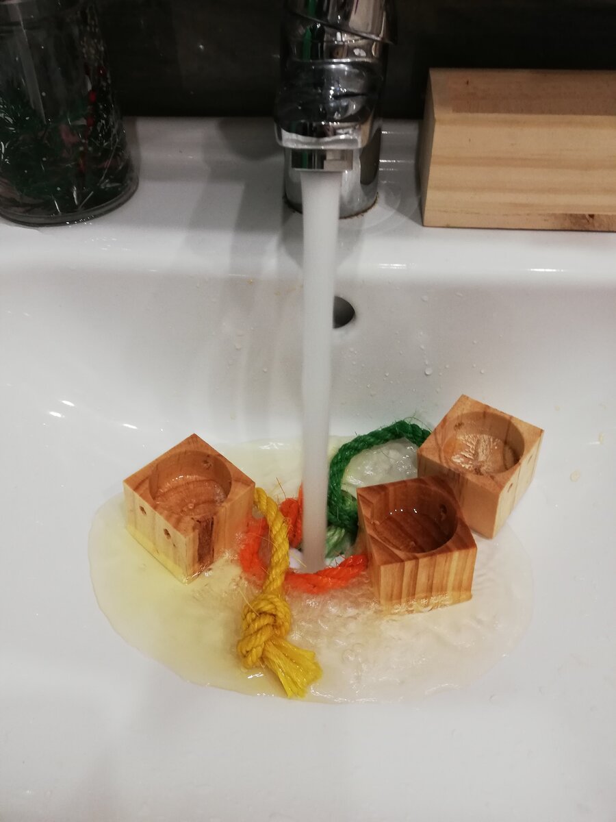 Тут еще плохо видно, да и часть смыла уже...