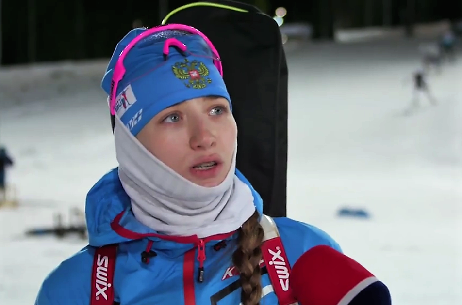 Светлана Миронова - биатлонистка сборной России, бежавшая второй этап в эстафете Эстерсунда.