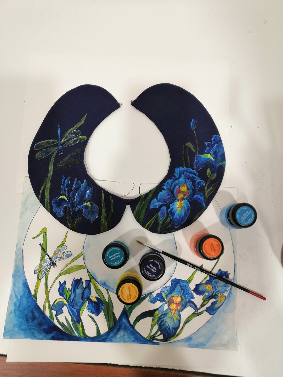 Сшила и расписала воротничок по своему эскизу