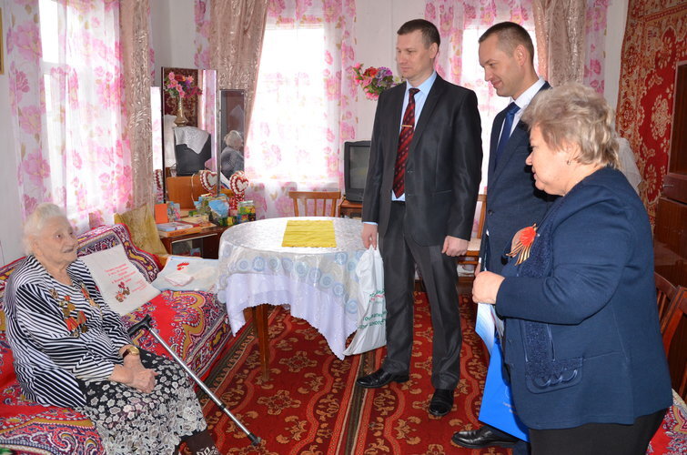 В настоящее время в городском округе проживают 8 участников Сталинградского сражения.  Фронтовикам сегодня больше 95 лет и, конечно, им трудно принимать участие в праздничных мероприятиях. Но ветераны Великой Отечественной войны остаются до сих пор в строю, в бодром настроении, открыты к общению, многие делились с гостями воспоминаниями о тяжелых годах войны, говорили о том, что ужасы обстрелов, пожаров и бомбёжек до сих пор видят во снах.