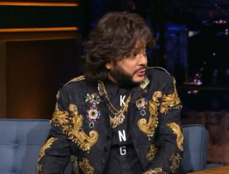 Фото из видео передачи ,,Вечерний Ургант " 