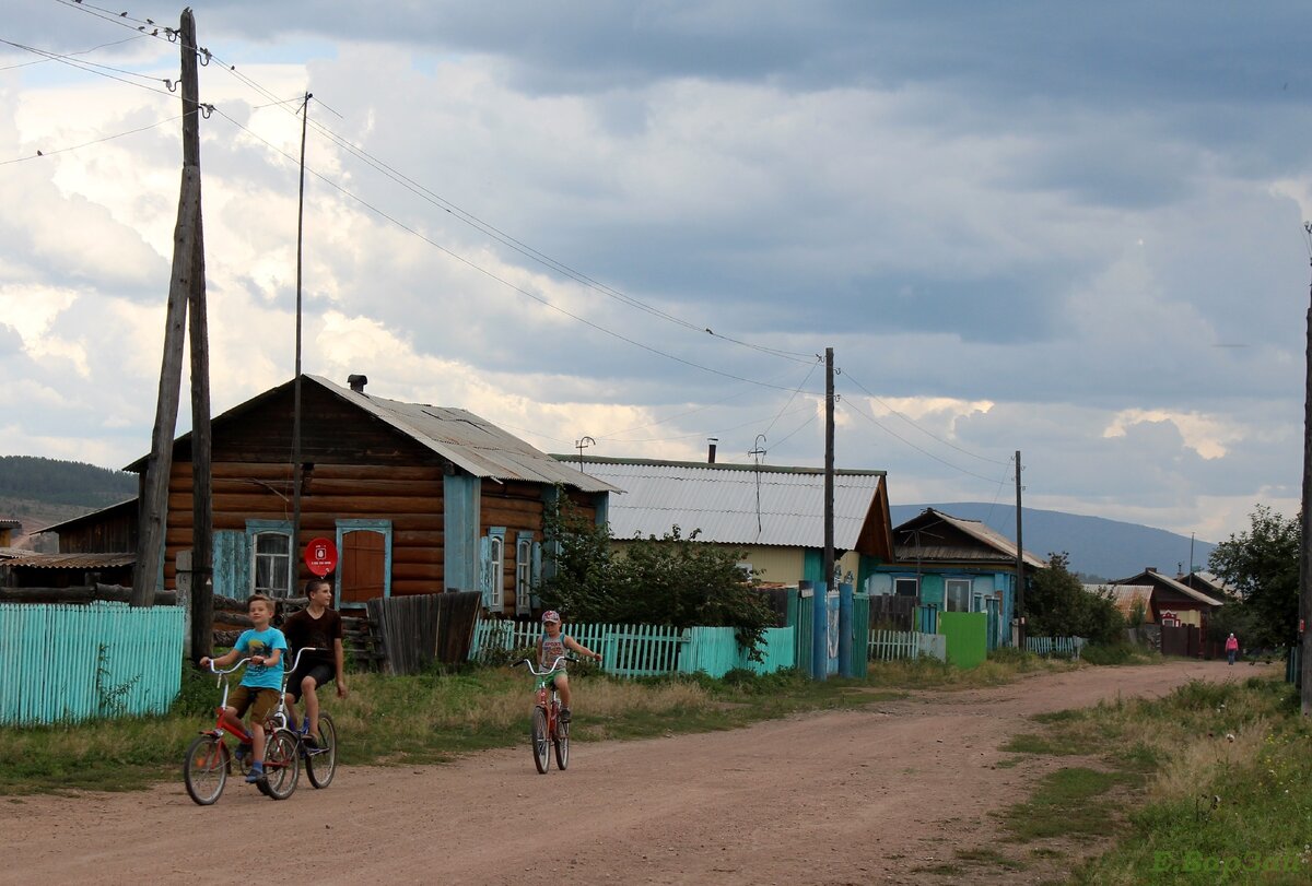 Погода уян. Деревня Харик Иркутская область. Деревня Уян.