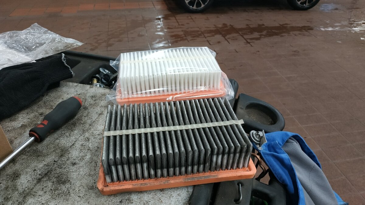 новый и старый фильтр двигателя