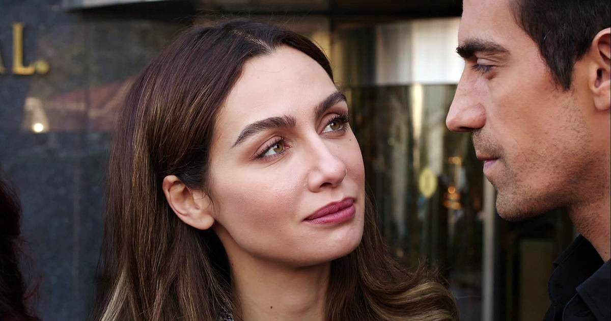 Аслы и Ферхат. Кадр из сериала «Черно-белая любовь»