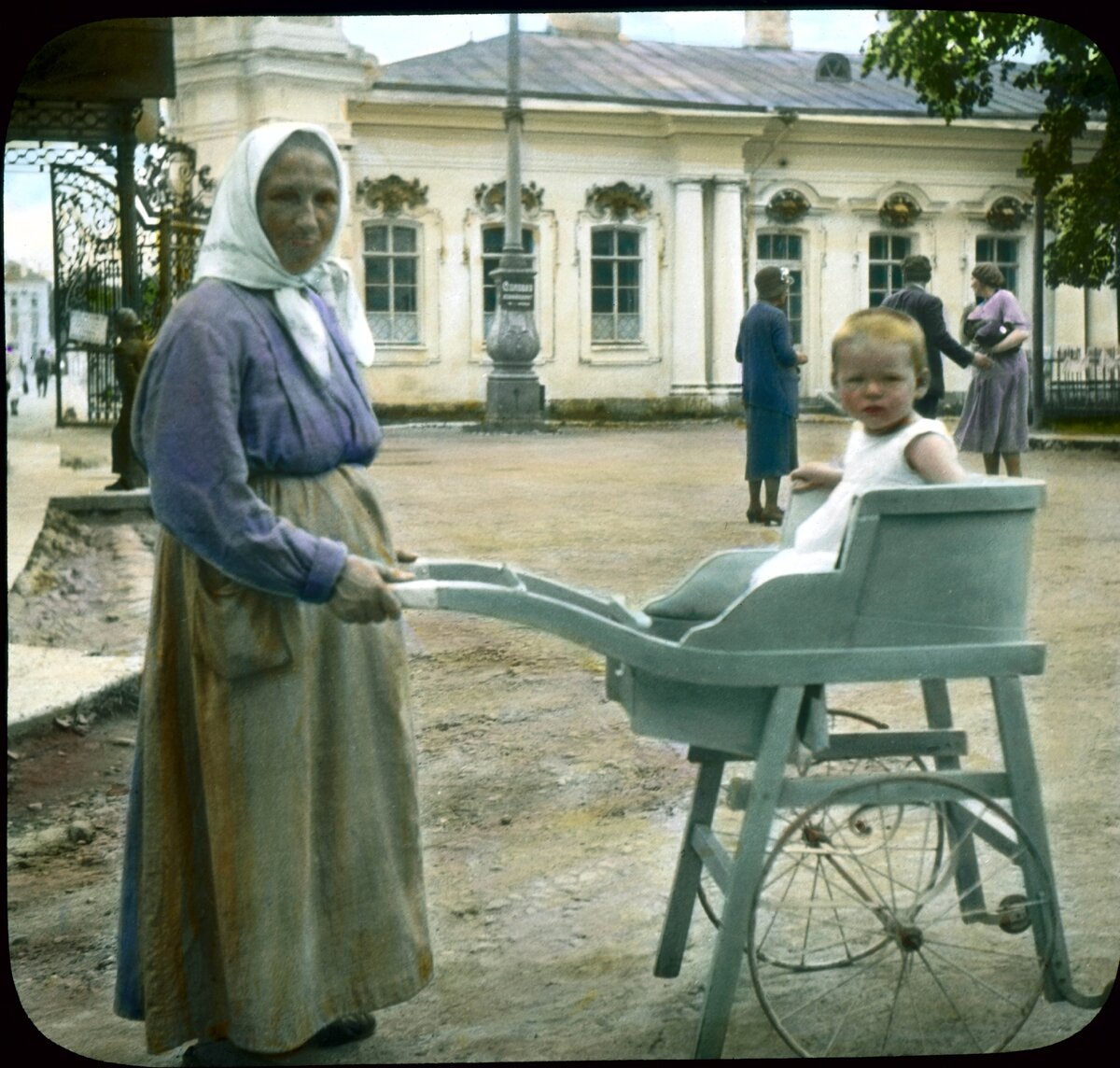 г. Пушкин (Царское село) Ленинградская область. Пожалуйста, листайте фото дальше, используя стрелочку справа.