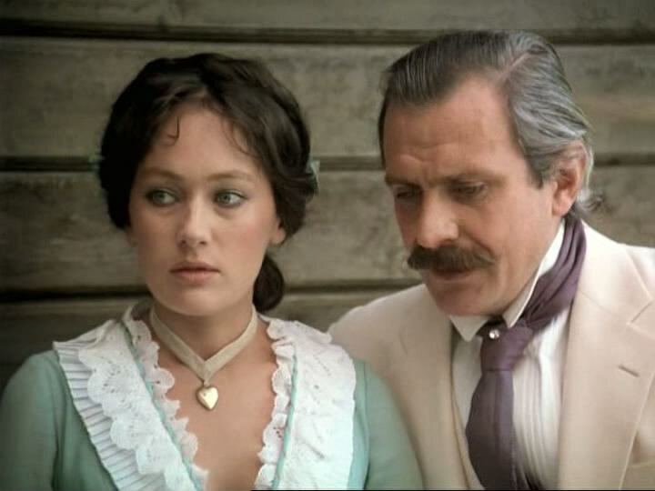 Кадр из фильма "жестокий романс"