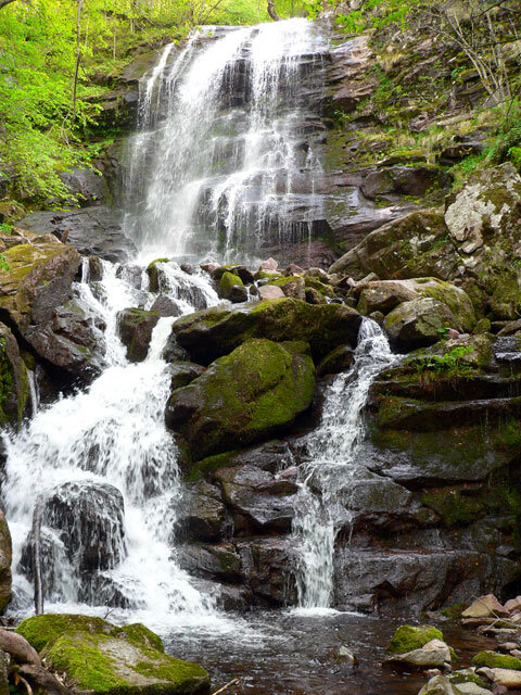 Фото: https://waterfallsbg.info/чипровски-водопад