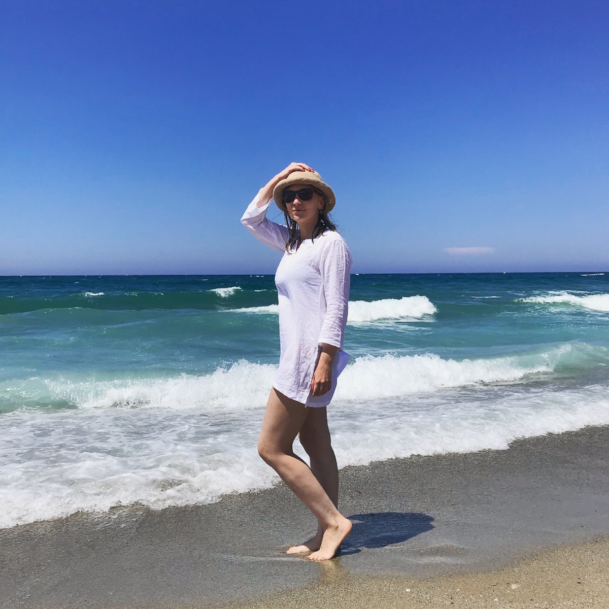 Мама связала мне панаму прямо к отпуску, который мы провели на Крите