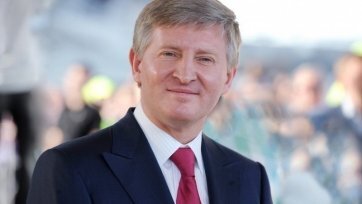 Фото: shakhtar.comБлаготворительный фонд президента донецкого клуба закупит для диагностики 300 тыс экспресс-тестов на коронавирус, а также будут приобретены минимум 200 аппаратов искусственной вентиляции легких.
