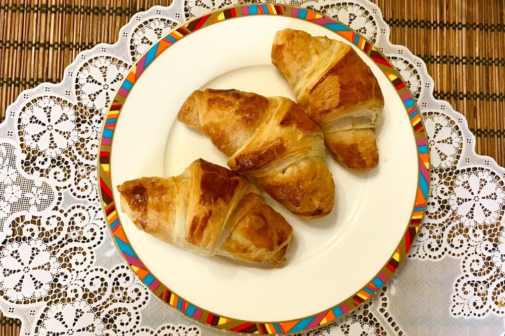 круассан с сахарной пудрой. круассаны рецепт теста с вареньем. круассаны рецепт теста с вареньем. термостабильные начинки. круассаны рецепт теста с вареньем.