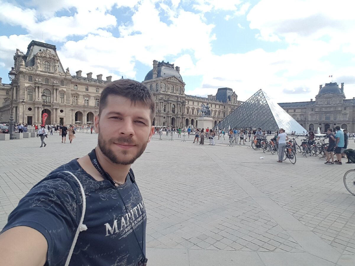 Лувр. Лувр. Лувр.