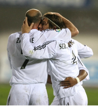 Зидан и Рамос вместе на поле в качестве игроков