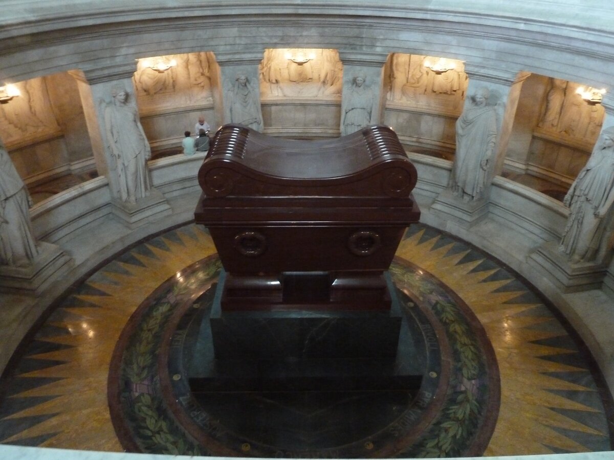 Саркофаг Наполеона