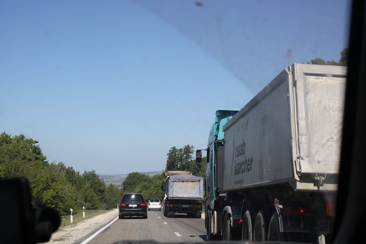 Дорога под Новороссийском