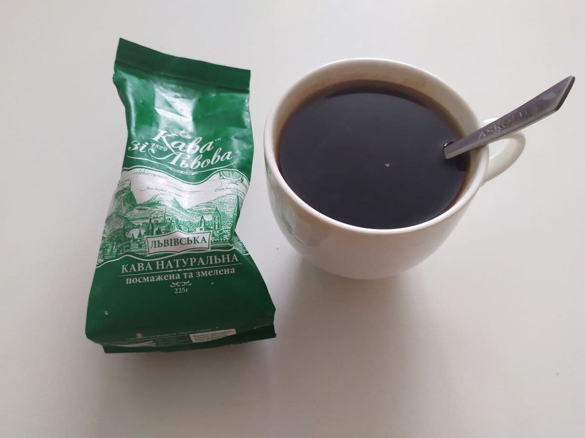 Порция обычного черного кофе