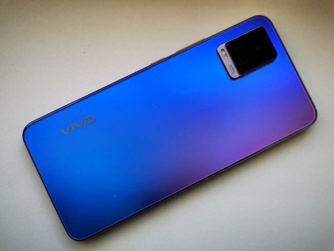 Смартфоны до 30000 рублей. Смартфон vivo v17 селфи. Смартфон vivo v20 мини. Лучший смартфон 2021 до 30000. Топ телефонов до 30000 с хорошей камерой.