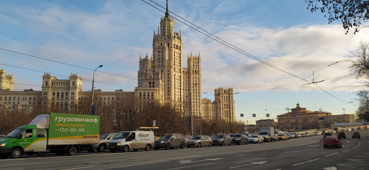 вот с этого места на мост начался подъем (фото автора)