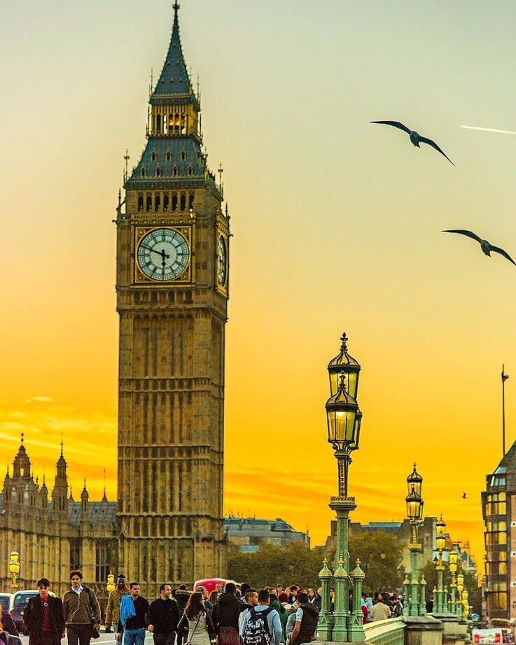 Все знают знаменитые часы "Биг Бен". Для всего мира, это большие и точные часы, но для жителей Лондона это что-то более значимое.
