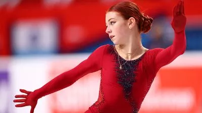 Саша Трусова в образе Фриды