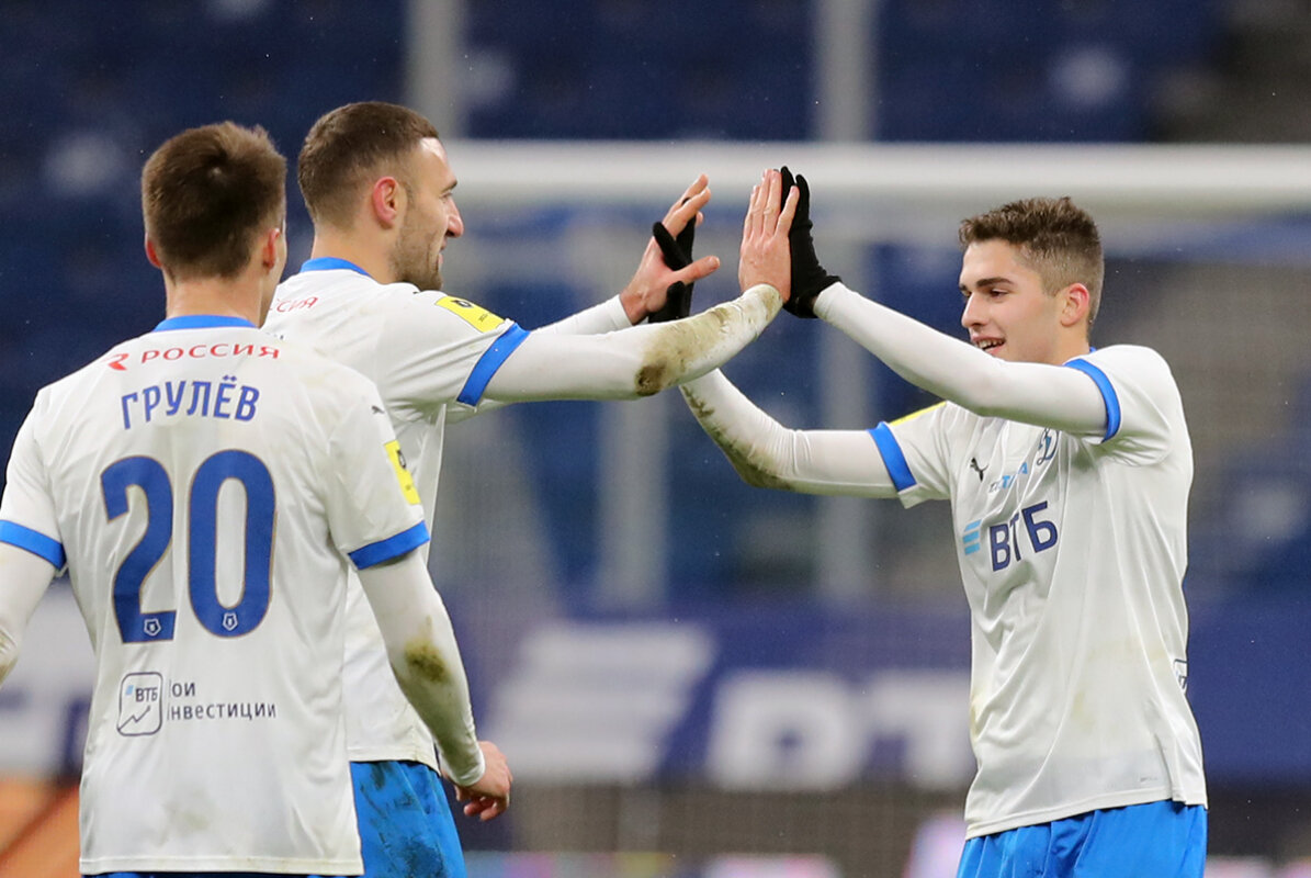 Вячеслав Грулев, Иван Ордец и Арсен Захарян (слева направо). Фото - РПЛ.