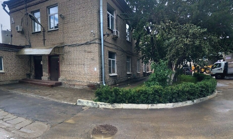 В годы СССР людей заботила семья, работа, но никак не деньги. Однако, уже тогда стало ясно – грядут перемены. Моя бабушка начинала простой санитаркой, а затем фельдшером в Ташкенте.-3