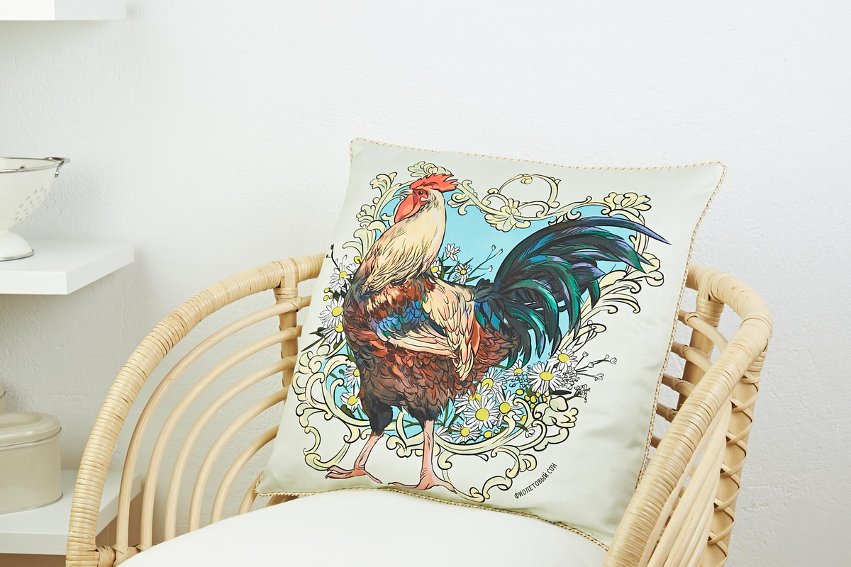 Декоративная подушка "Петух" из коллекции "Подворье" (Фото с сайта violetdream.ru)